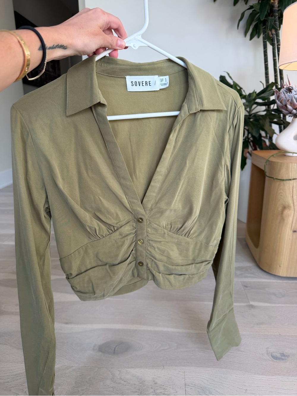 Sovere Olive Green Long-Sleeve Ruched Button Front Top